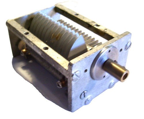 Variable capacitor 140pf wide - capacitor,
