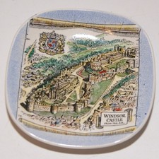 Britannia Designs 12.5cm Pin Dish - Windsor Castle - Dartmouth Pottery Vintage