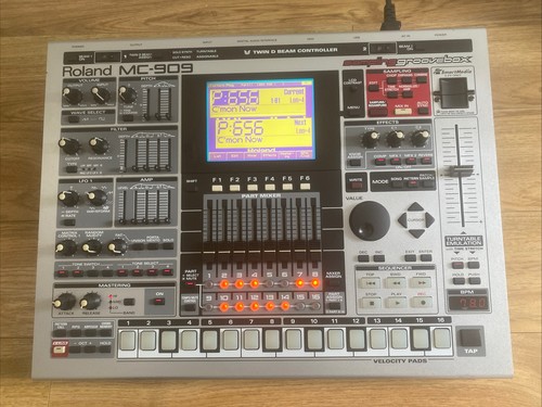Roland 909 groovebox - roland,