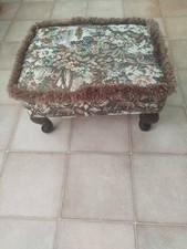 UPHOLSTERED SWANGLEN FURNITURE FOOTSTOOL WITH QUEEN ANNE LEGS
