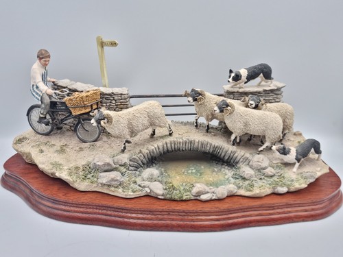 Border fine arts figurine - fine,