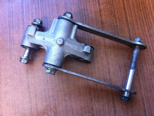 Idler between swingarm - , and