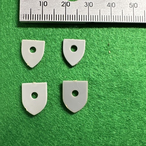 Warhammer fantasy small shield - warhammer,