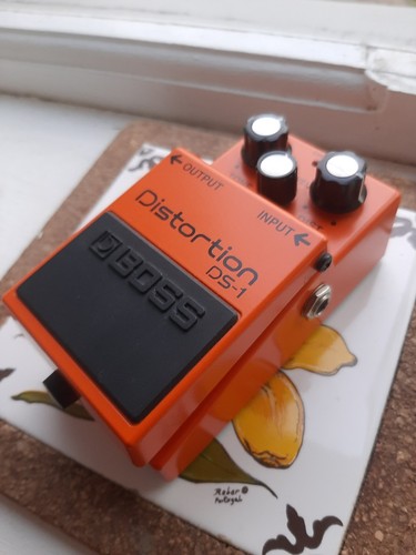 Boss distortion guitar - boss, ds-1