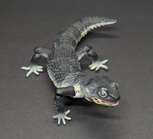 Bandai gashapon leopard - leopard, gecko