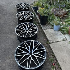 SET GENUINE PORSCHE MACAN