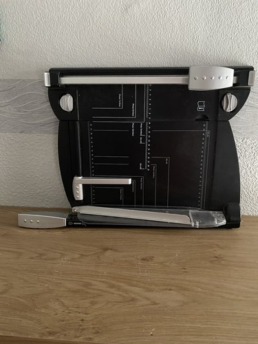 Guillotine paper cutter - paper,