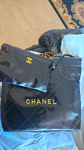 Chanel black quilted - quilted, leather