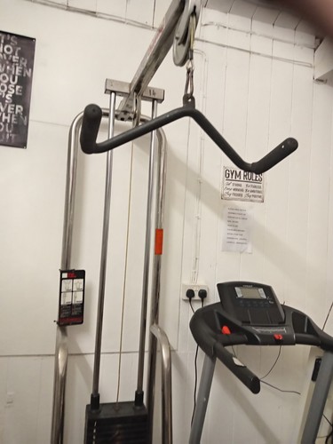 Lat pull down universal - lat,