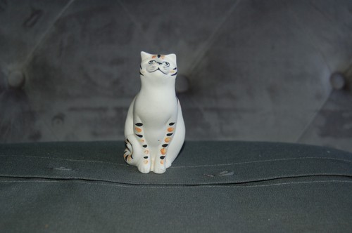 Small highbank porcelain tabby - highbank,