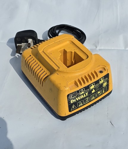 Dewalt battery charger 18v - battery,