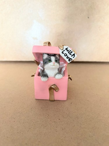 Leonardo collection cat - collection,
