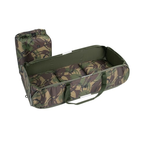 Carp cradle fishing - fishing, unhooking