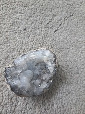 Druzy Agate Geode  72g