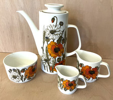J&G Meakin Poppy Coffee Set -
