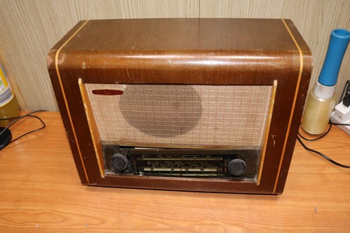 Pye p75 vintage - vintage, wooden