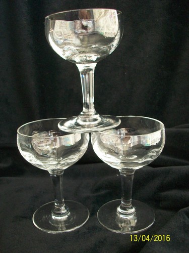 Wine glasses art deco - wine,