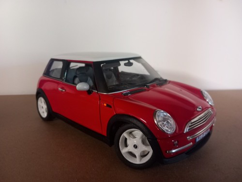 Mini cooper by bburago - mini,