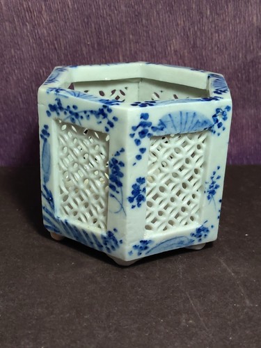 Chinese reticulated pierced - reticulated,