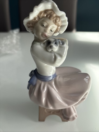 Nao lladro porcelain figurine - lladro,