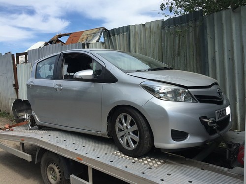 Toyota yaris vvt - toyota, petrol