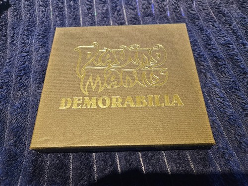 Praying mantis demorabilia - praying,