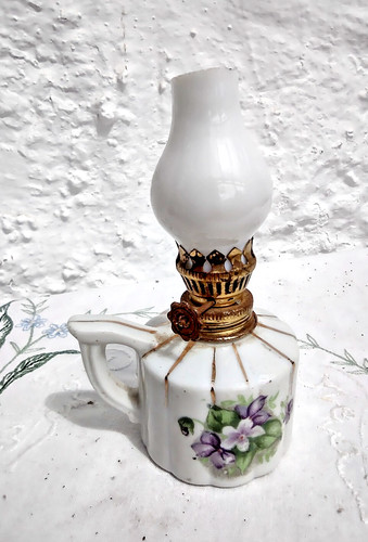 Vintage empire made small - vintage, oil