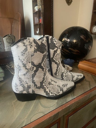 Snakeskin western leather - western,
