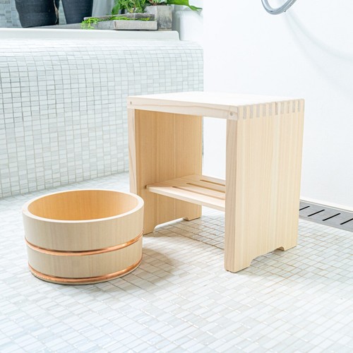 A set of wooden - h.11.8",