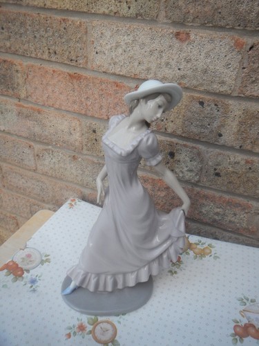 Vintage nao lladro lady - vintage, in