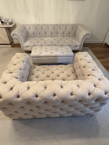 Tufted chesterfield sofa - tufted,