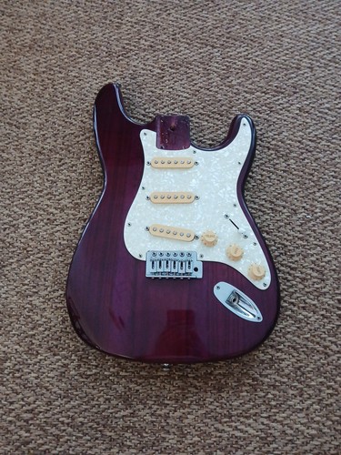 Purple dark red - purple/dark, stratocaster