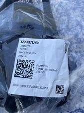 Volvo V60 - Cargo / Dog Safety