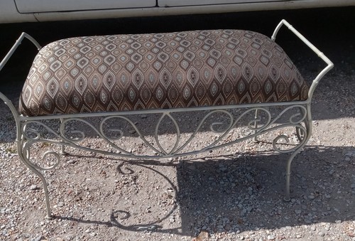 Iron base entry bench end - base,