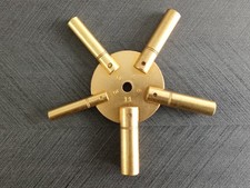 Universal Vintage Clock