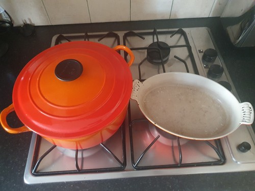 Creuset enameled cast iron - creuset,