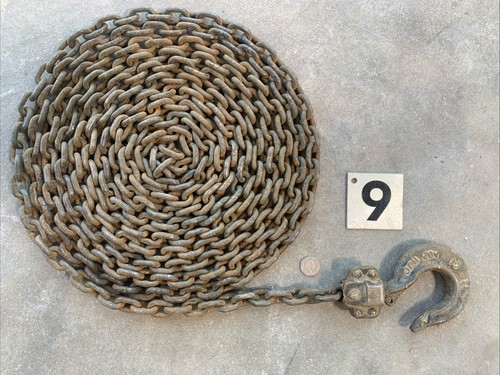 Old used rusty - chains, anchor