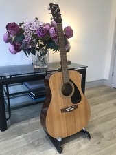 Yamaha F310 Acoustic Guitar