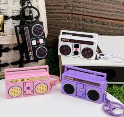 Mini retro radio keychain - retro,
