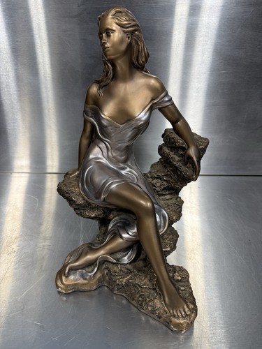 Austin sculptures 1995 signed - austin,