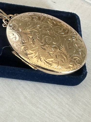 Large vintage gold patterned - vintage,