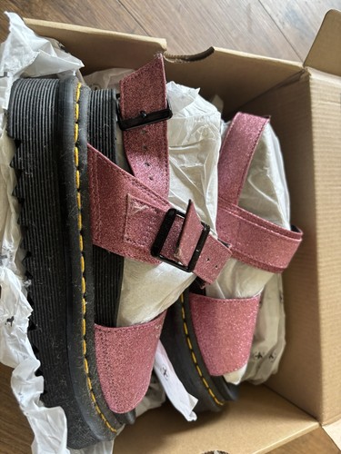 Martens doc - martens,