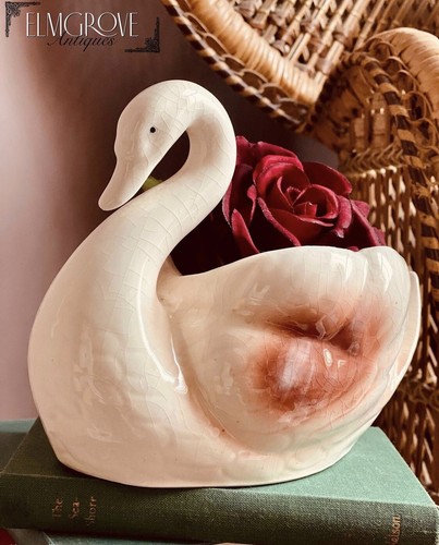 Melba ware pottery swan posey - pottery,
