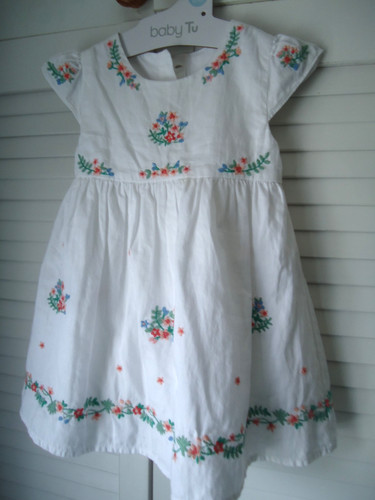 White embroidered baby - white,