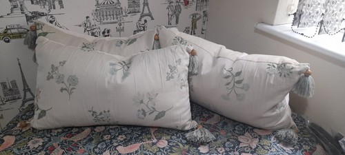 Laura ashley scatter cushions - laura,