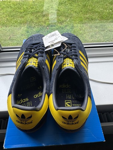 Adidas 230 gw7544 9 - 230, bnwt