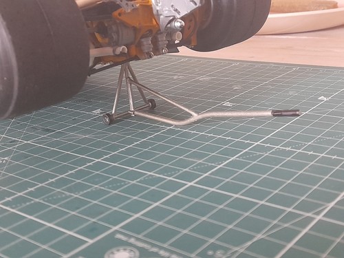 Rear pit jack - rear, f1