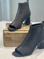 Women’s Donald Pliner Vani Open Toe Neoprene Bootie Black  Size 6M Open Square