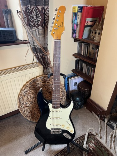Gould stratocaster black - gould,