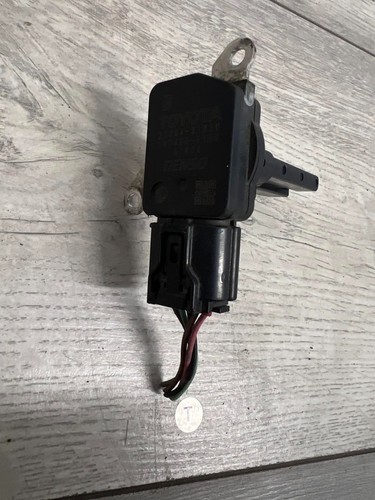 Toyota 22204 31020 - 22204-31020, denso